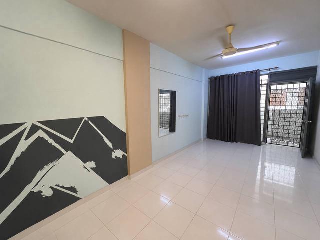 Flat for sale in Petaling, Damansara Damai