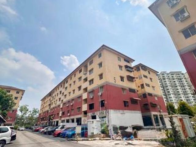 Flat for sale in Petaling, Alam Impian