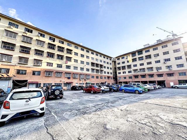 Flat for sale in Kajang, Langat