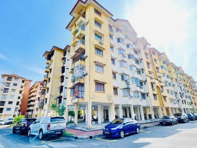 Apartment for sale in Petaling, Damansara Damai