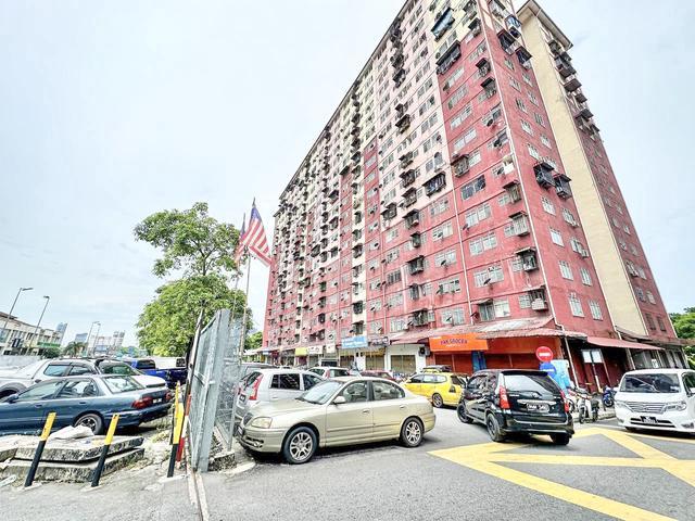 Apartment for sale in Petaling, Damansara Damai