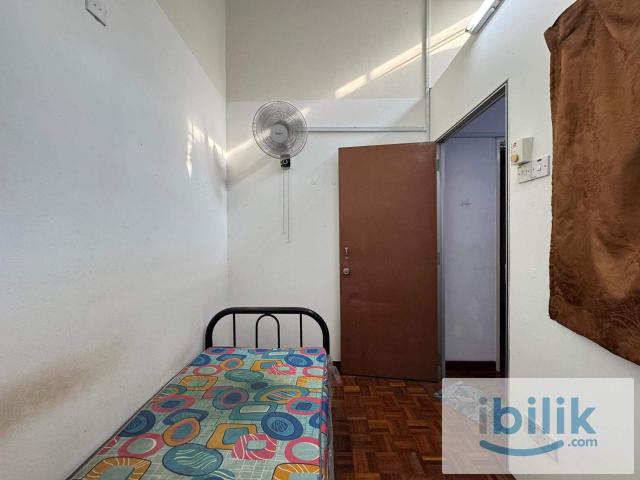 Room for rent in Petaling, Damansara Damai