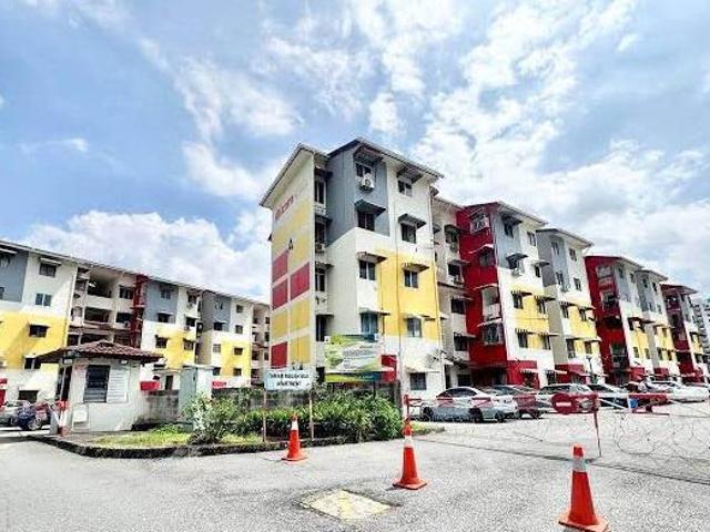 Apartment for sale in Petaling Jaya, Petaling