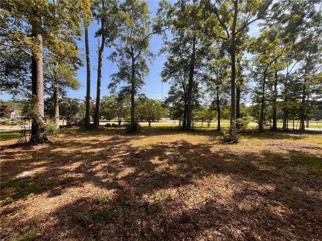 Land for sale in Mandeville, Louisiana