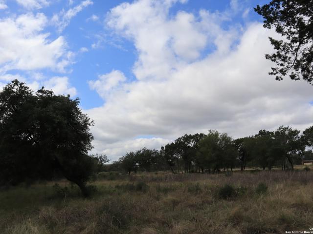 Land for sale in Pipe Creek, Texas