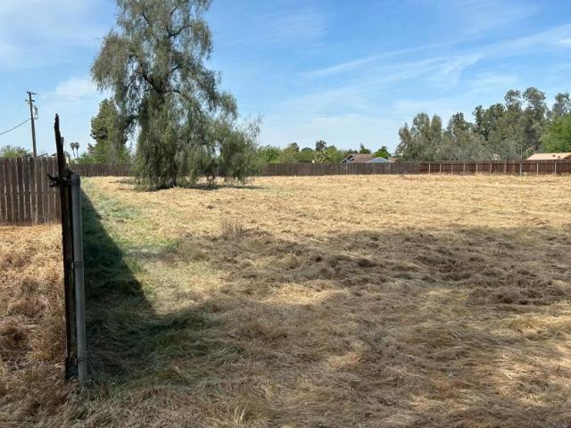 Land for sale in Hanford, California