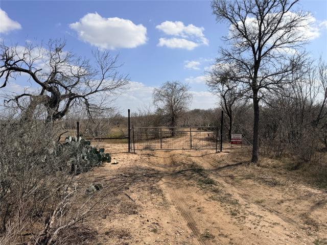 Land for sale in Luling, Texas