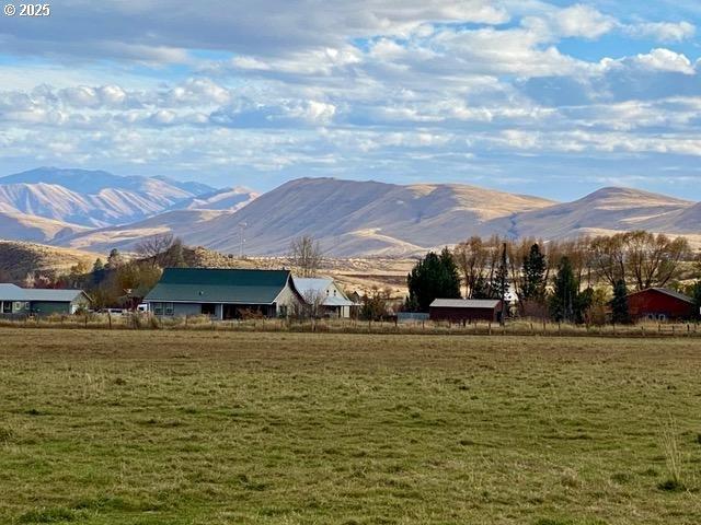 Land for sale in Halfway, Oregon