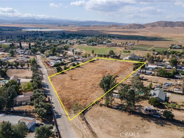 Land for sale in Nuevo, California
