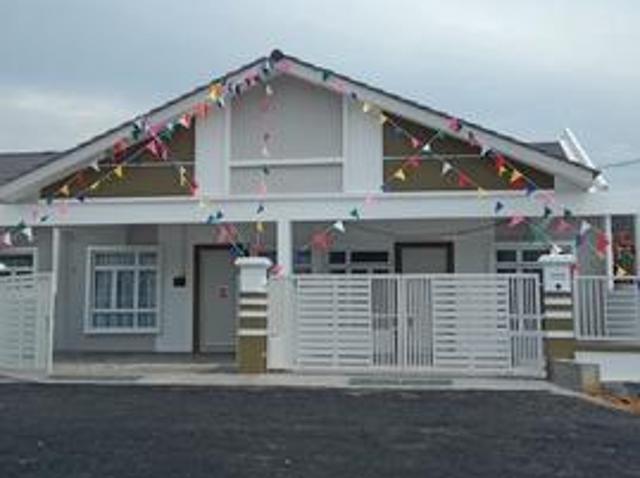 Terraced House for sale in Malaka