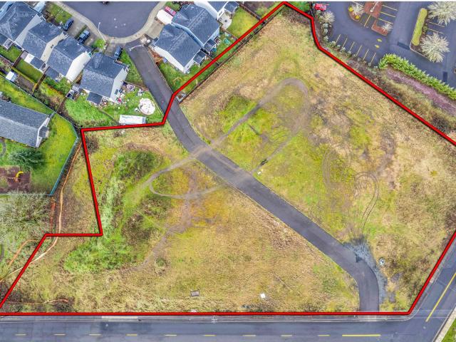 Commercial for sale in Oregonia