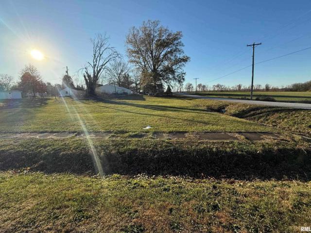 Land for sale in Hurst, Illinois