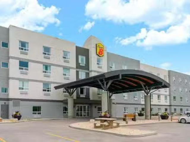 House for rent in East St. Paul, Manitoba