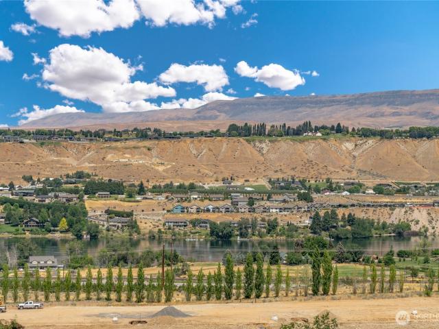 Land for sale in East Wenatchee