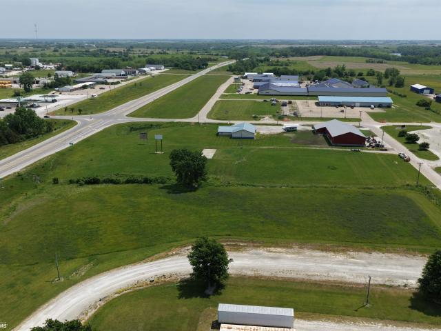Land for sale in Chariton, Iowa
