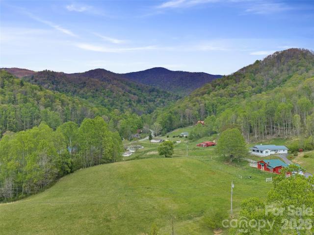 Land for sale in Bakersville, North Carolina