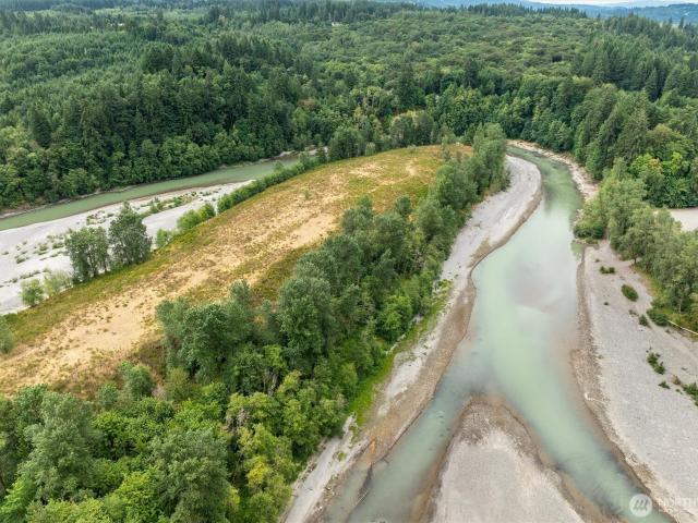Land for sale in Castle Rock, Washington