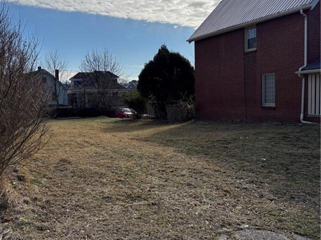 Land for sale in Pittsburg, Pennsylvania