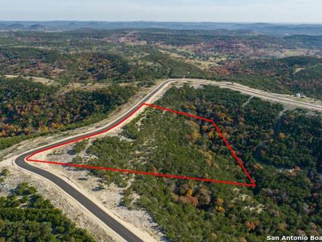 Land for sale in Pipe Creek, Texas