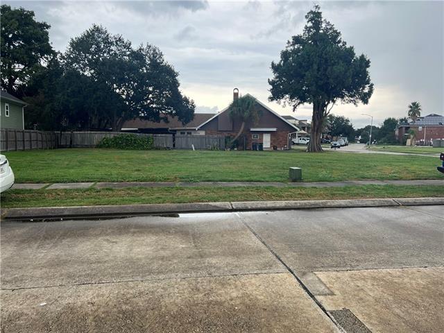 Land for sale in Chalmette, Louisiana