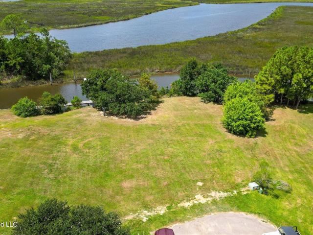 Land for sale in Diamondhead, Hancock County