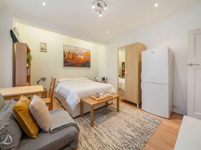 Apartment for rent in St. John's Wood, Greater London