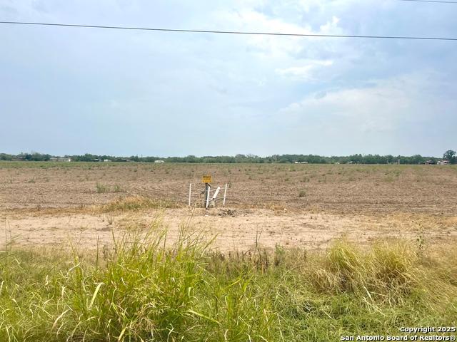 Land for sale in Batesville, Texas