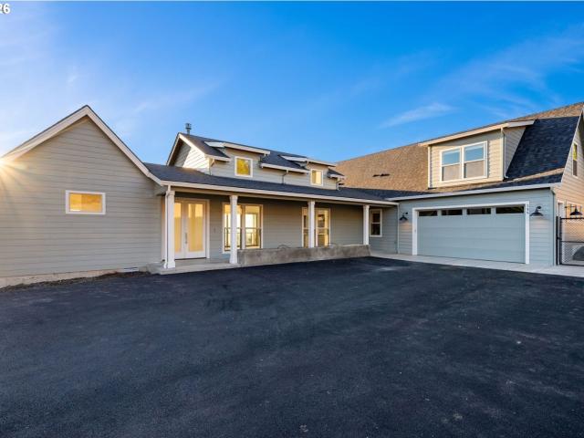 House for sale in Castle Rock, Washington