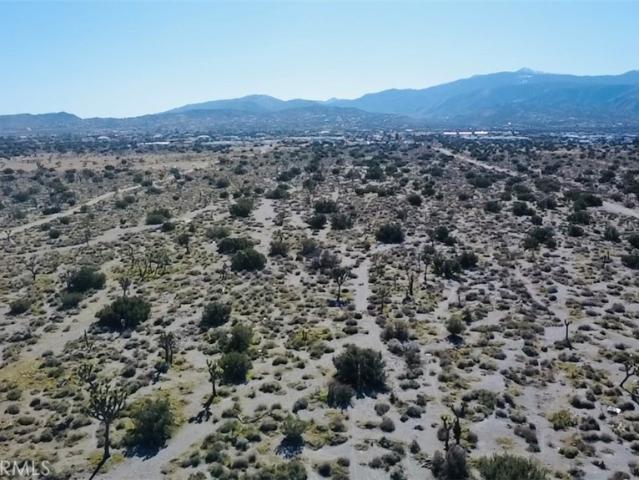 Land for sale in Pinon Hills, California