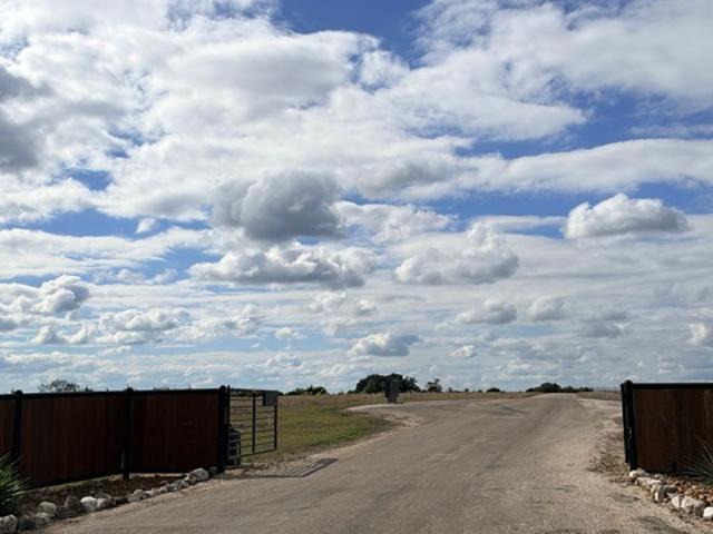 Land for sale in Fredericksburg, Gillespie County