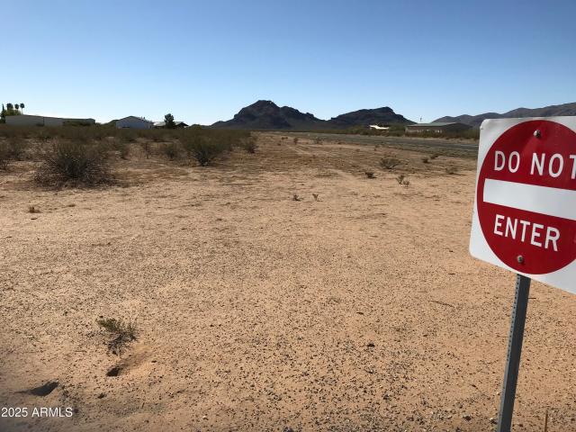 Land for sale in Aguila, Arizona