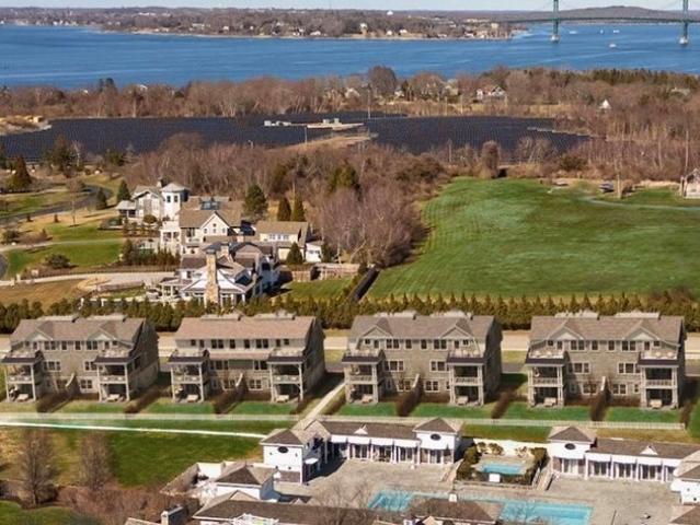 Condo for sale in Portsmouth, Rhode Island