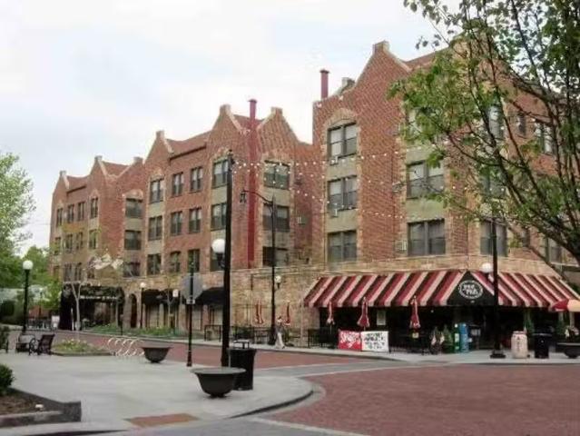 Condo for rent in Oak Park