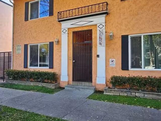 Condo for rent in Long Beach