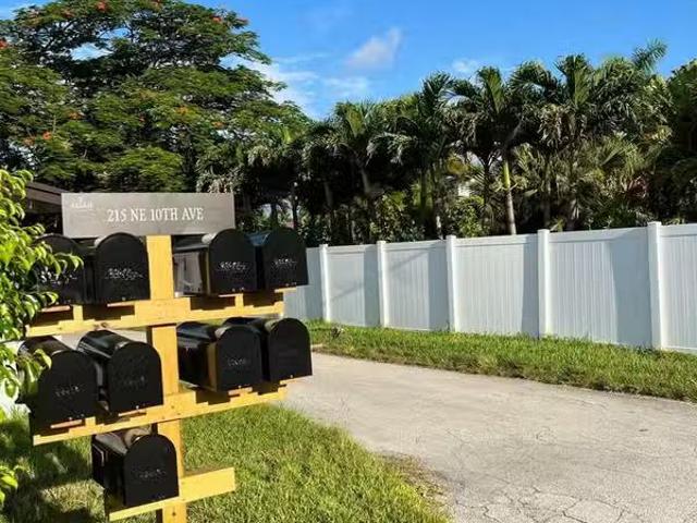 Condo for rent in Hallandale, Florida