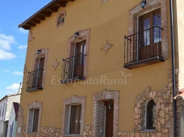Casa en alquiler en Maello, Castilla y León