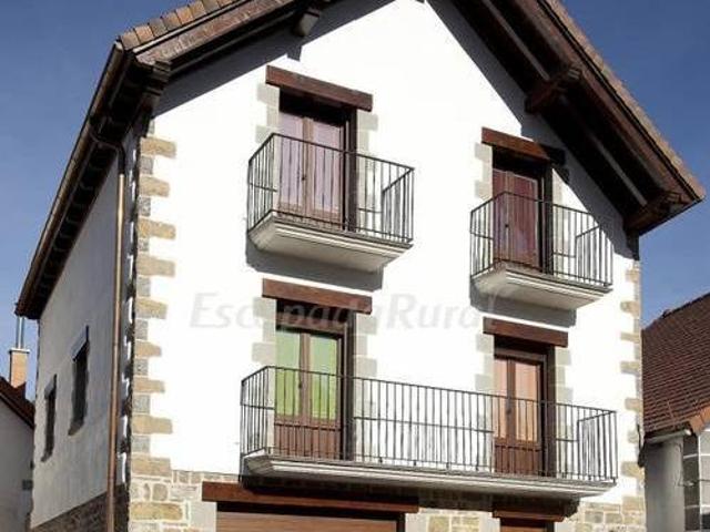 Casa en alquiler en Pirinioak, Navarra