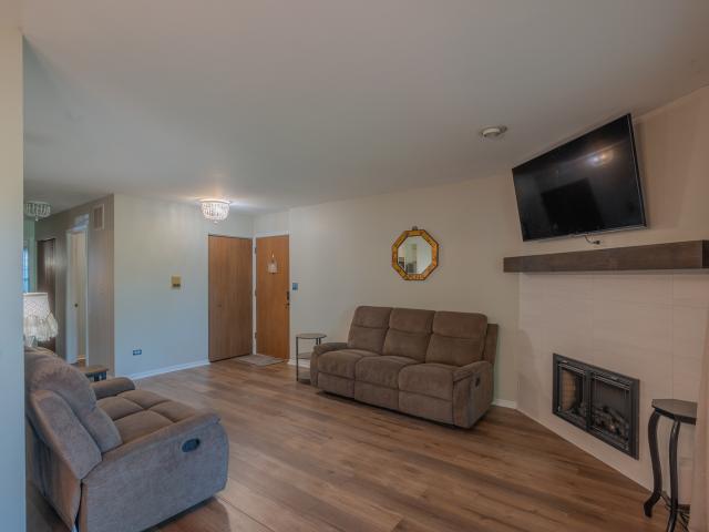 Condo for sale in Winfield, Illinois