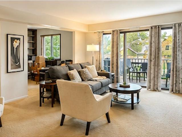 Condo for sale in Winfield, Illinois