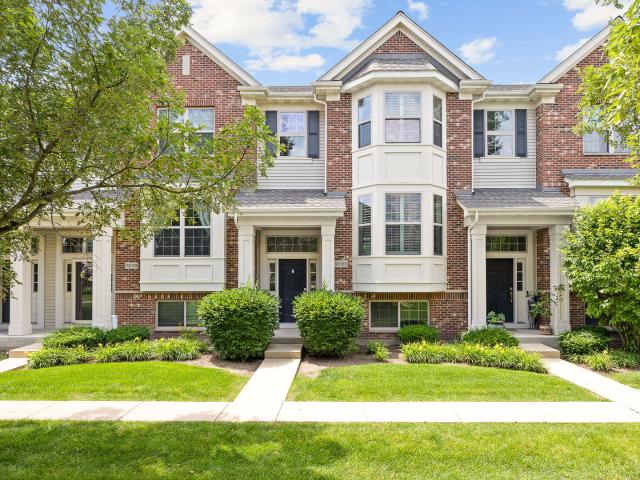 Townhouse for sale in Winfield, Illinois