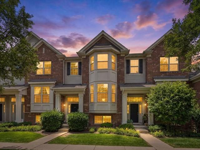 Townhouse for sale in Winfield, Illinois