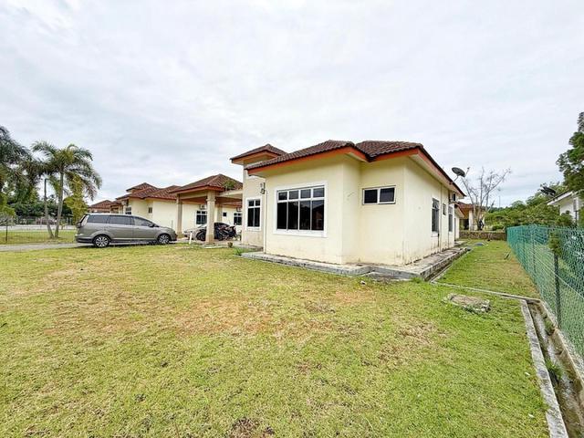 Bungalow for sale in Sendayan Village, Negeri Sembilan