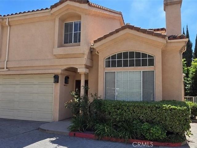 Townhouse for sale in Canoga Park, California