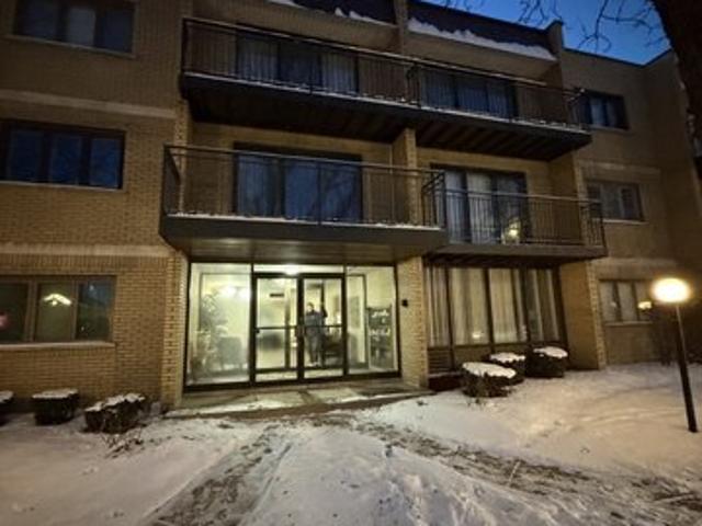 Condo for sale in Oak Lawn, Illinois