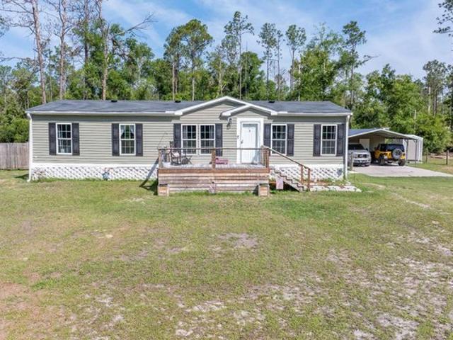 House for sale in Suwannee, Florida