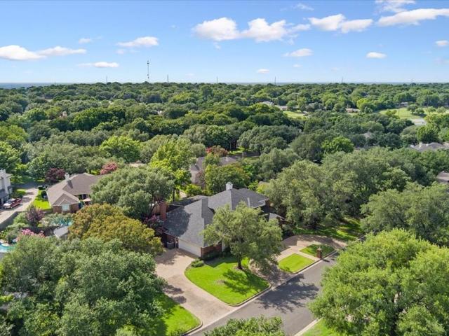 House for sale in Woodway