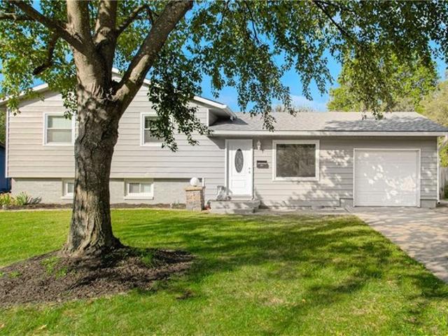 House for sale in Regency Park, Overland Park