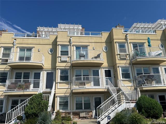 Condo for sale in Queens, Arverne