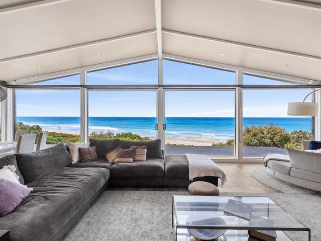 House for sale in Victoria