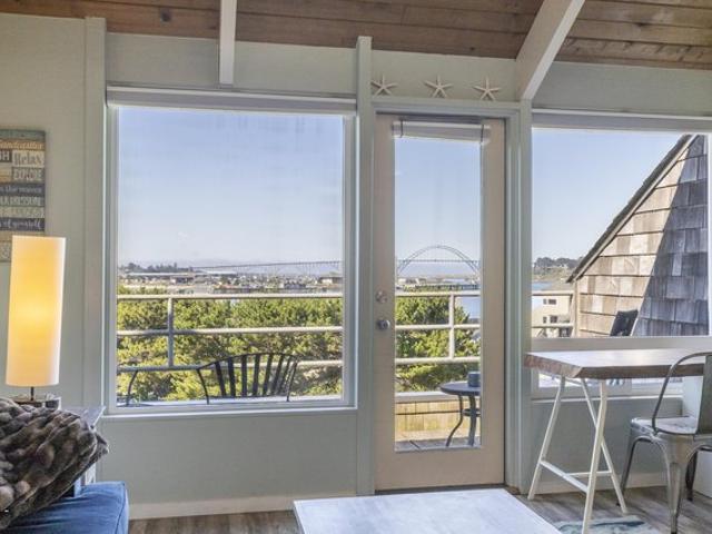 Condo for sale in Newport, Lincoln County